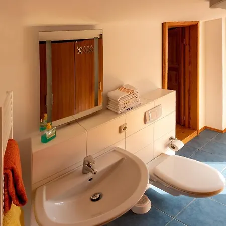 Holiday home Historisches Fischerhaeuschen Ribnitz-Damgarten